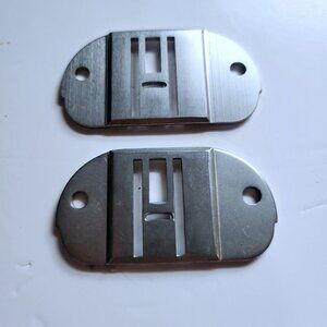 Singer Needle Throat Plate 171138 Vintage Singer Needle Plate lot of 2